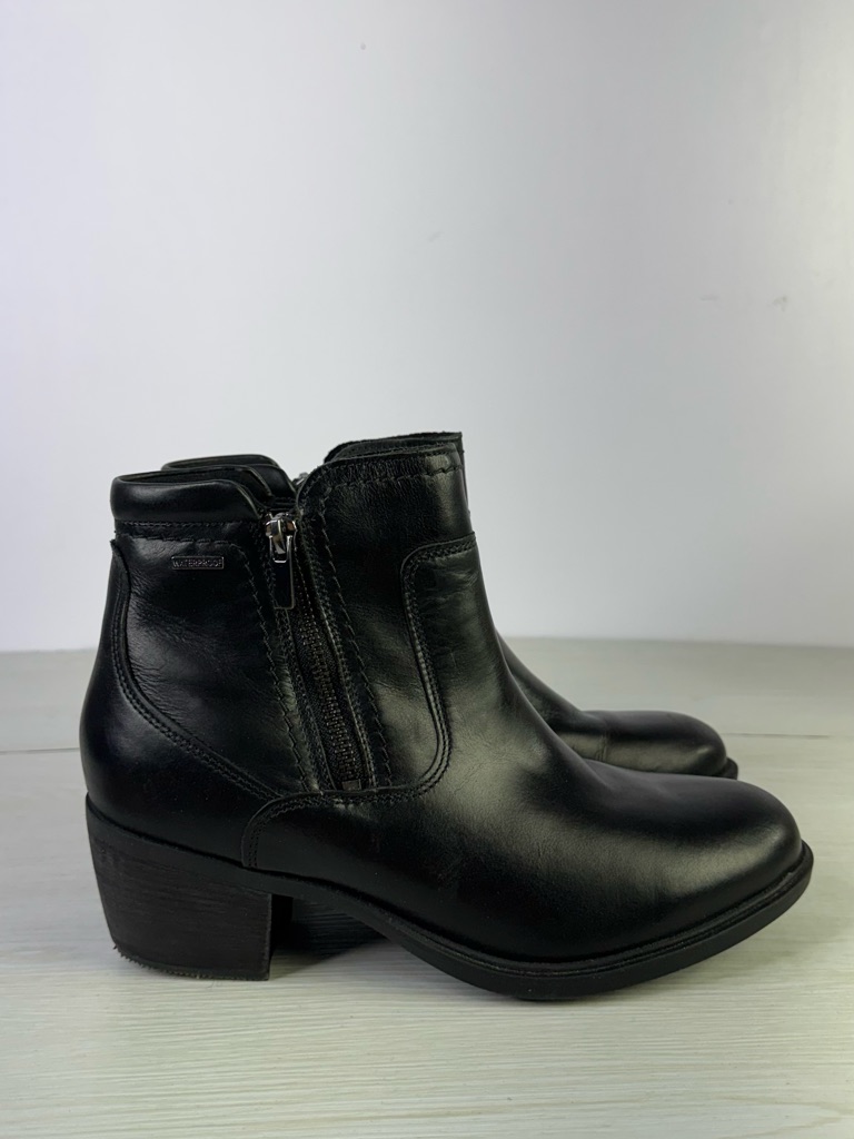 Clarks Neva Zip Waterproof Womens Ankle Boots Black Leather 8.5 W Western Biker
